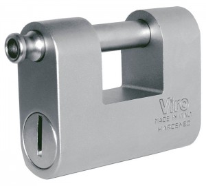 A one-piece padlock made of special steel such as the Viro Monolith represents the highest technological development in the field of padlocks for shutters.
