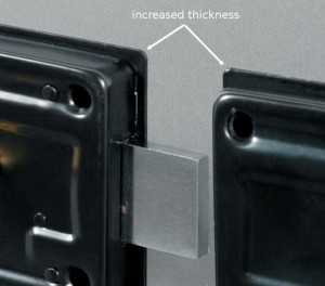 The Viro ferroglietto rim door locks are made from thicker steel sheet.
