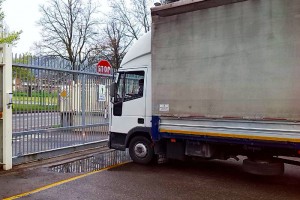 In warehouses, garages, car parks, factories and similar places it is very important that the gate cannot be opened, to prevent vehicles parked inside from being driven out or entering with trucks and vans to steal the goods stored inside.
